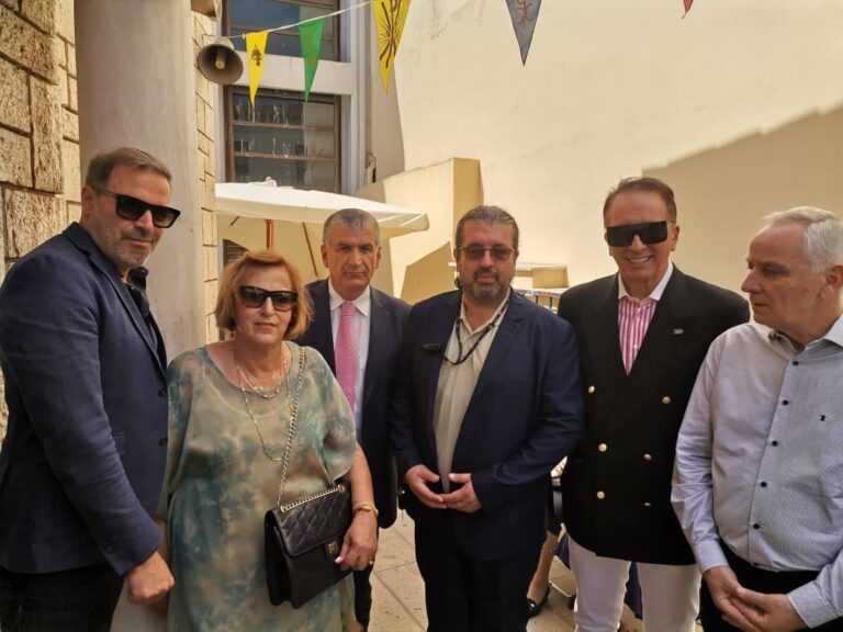 Με κάθε επισημότητα η γιορτή του Αγίου Πνεύματος από τον Εμπορικό – Εισαγωγικό Σύλλoγο Αιγιαλείας