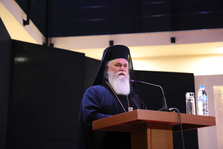 «Περί οικογένειας και κρίσεως αυτής στη σημερινή εποχή» η Κυριακάτικη κατήχηση με ομιλητή τον κ. Ιερώνυμο