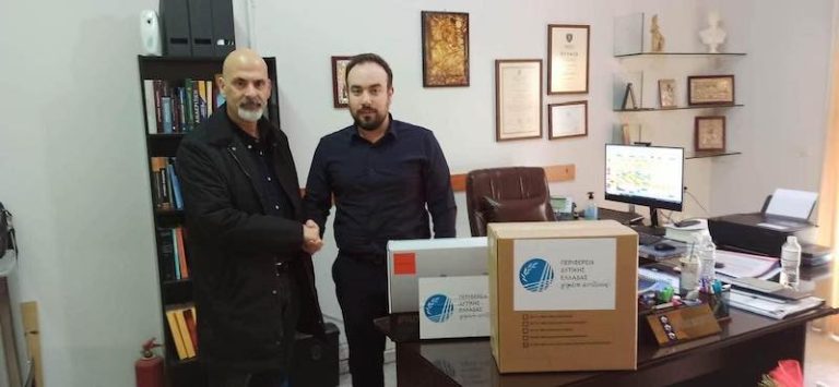 Ο Αντιπεριφερειάρχης Χαράλαμπος Μπονάνος… δίπλα στην Ασφάλεια Αιγιαλείας