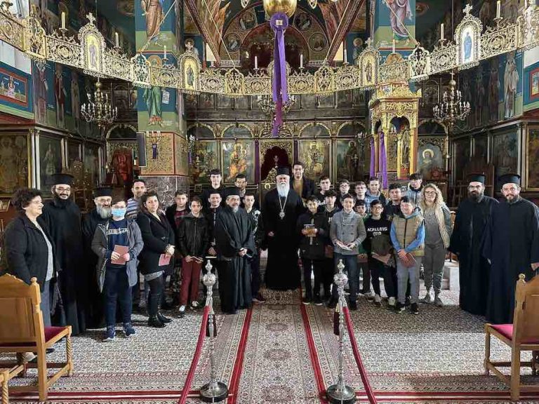 Συνάντηση Σεβασμιωτάτου κ. Ιερωνύμου με τους Ιεροπαίδες των ενοριών της Αιγιάλειας
