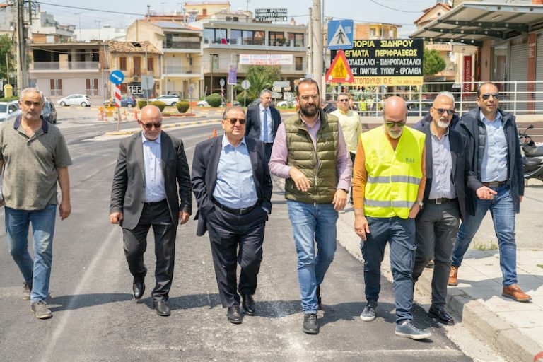 Επίσκεψη Φαρμάκη – Καλογερόπουλου στο έργο αποκατάστασης Ζωοδόχου Πηγής, Κανελλοπούλου και Κορίνθου στο Αίγιο