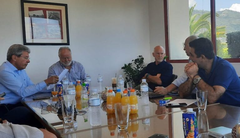 Συνάντηση Παπανδρέου με τη διοίκηση της Παναιγιαλείου Ενώσεως Συνεταιρισμών