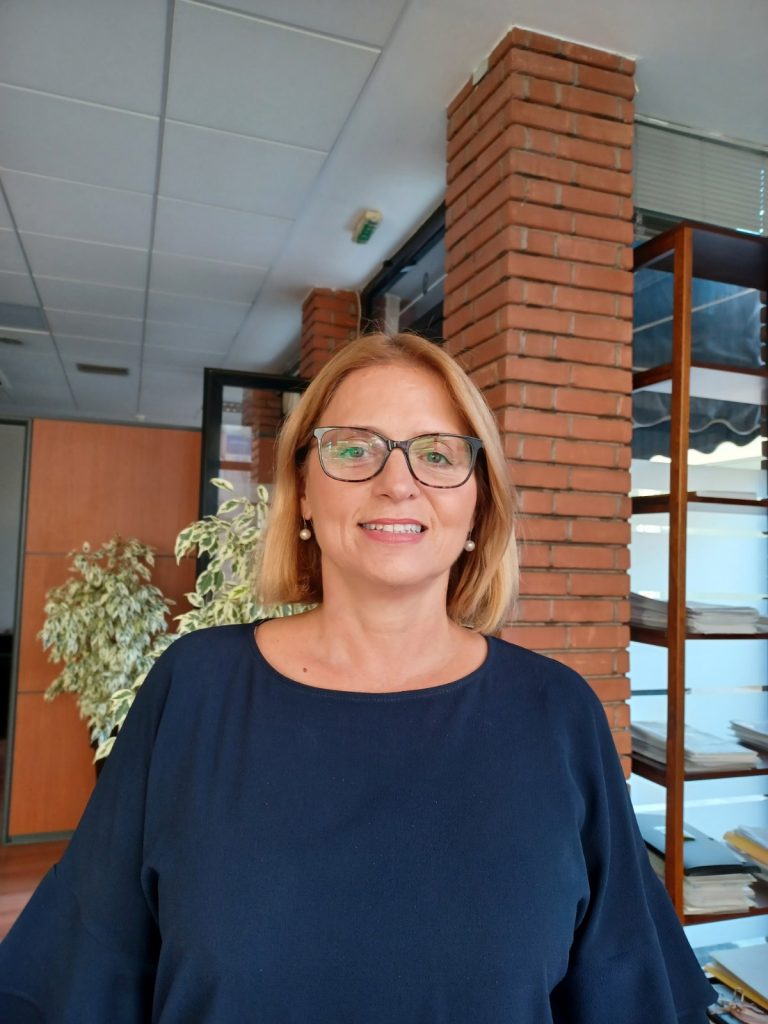 Η Γιώτα Παπαδοπούλου εκπρόσωπος Τύπου της παράταξης "αιγιάλεια τώρα"