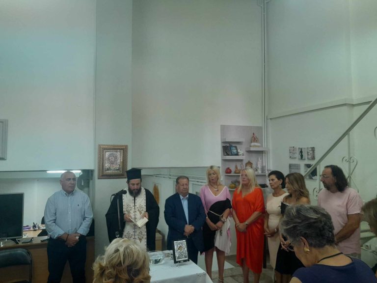 Αγιασμός και ευχές για τη νέα χρονιά στα ΚΑΠΗ