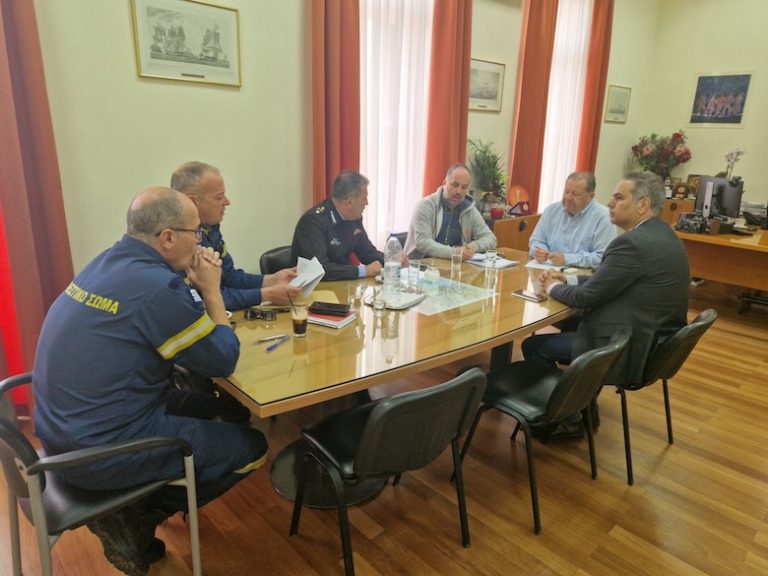 Διαρκής και ωφέλιμη συνεργασία Πυροσβεστικής Υπηρεσίας με το Δήμο Αιγιαλείας