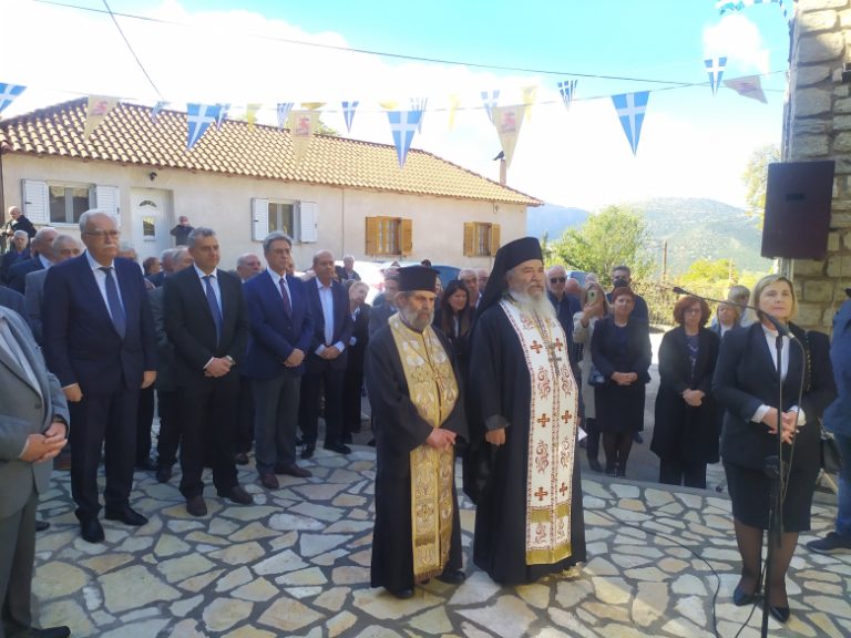 Σε κλίμα συγκίνησης τ’ αποκαλυπτήρια του Μνημείου Αγωνιστών στους Κραστικούς Καλαβρύτων