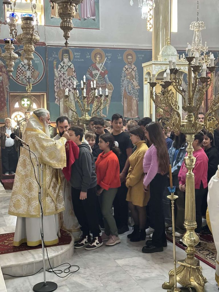 Τέλεση Αρχιερατικών Θείων λειτουργιών για τους μαθητές της ανατολικής Αιγιάλειας