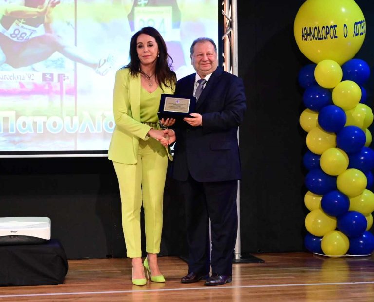 Το «Χρυσό Κλειδί» της Αιγιάλειας στη χρυσή ολυμπιονίκη Βούλα Πατουλίδου