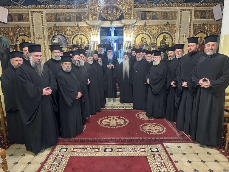 Καλάβρυτα: Ιερατική Σύναξη Κληρικών – Εξέφρασαν την πλήρη διαφωνία τους με τη νομοθετική κατοχύρωση της συμβίωσης των ομόφυλων ατόμων