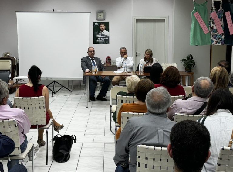 Σκανδάμης με Μιλένα Αποστολάκη και Νάντια Γιαννακοπούλου στο Καματερό για γυναικοκτονίες και ασφάλεια