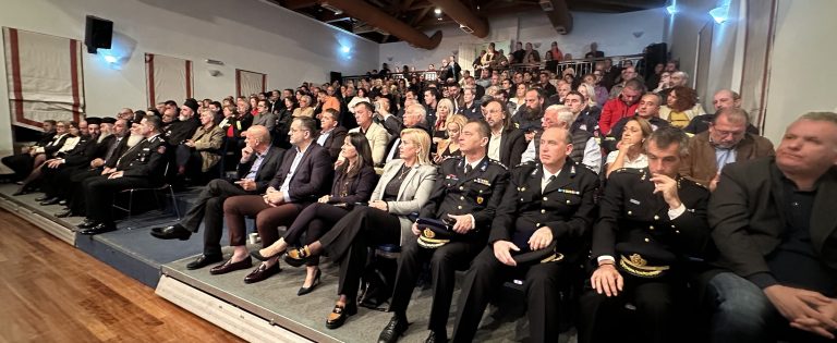 Δήμος Αιγιάλειας – Τιμήθηκαν οι εθελοντές πυρασφάλειας – Δημήτρης Φιλιππάτος: Η “ψυχή” της Πολιτικής Προστασίας