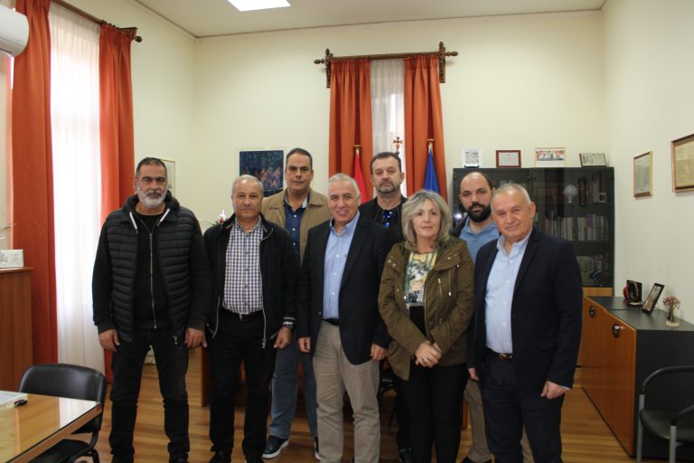 Συνάντηση εργασίας της διοίκησης του Εργατικού Κέντρου Αιγίου με το Δήμαρχο Αιγιάλειας