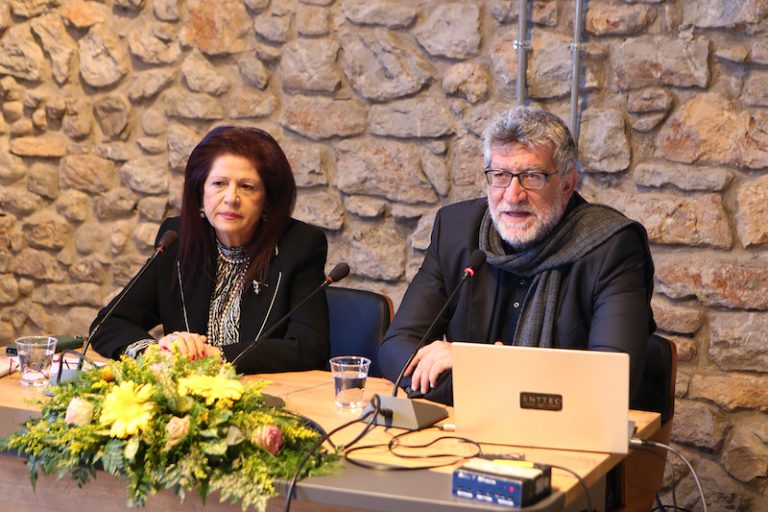 Παρουσιάστηκε με επιτυχία στο Αίγιο ο νέος διεθνής τόμος για την Αρχαία Ελίκη