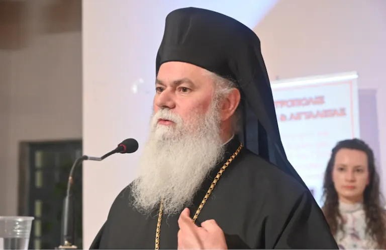 Ιερά Παράκληση στην Παναγία Τρυπητή για τους μαθητές ενόψει των εξετάσεων