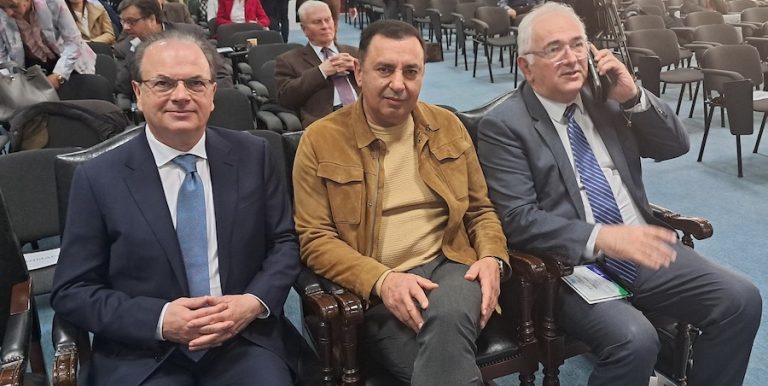 Ο Πρόεδρος της ΔΕΥΑ Αιγιαλείας Γιώργος Ντίνος στην επετειακή εκδήλωση της ΔΕΥΑ Λάρισας