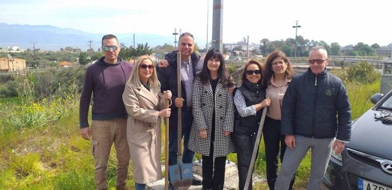 Εθελοντική Δενδροφύτευση στην είσοδο της Μυρτιάς Aιγίου