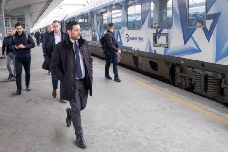 Κυρανάκης: “Το τρένο νοσεί βαριά”. Εντυπωσιακό! Νέα ήθη; Μακάρι!