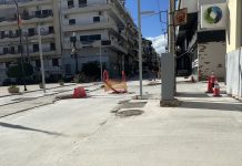 Προχωρά η ανάπλαση στη Μητροπόλεως – Φωτιστικά, πλακόστρωση και έτοιμη πρόσβαση στα Ψηλαλώνια πριν τα Χριστούγεννα