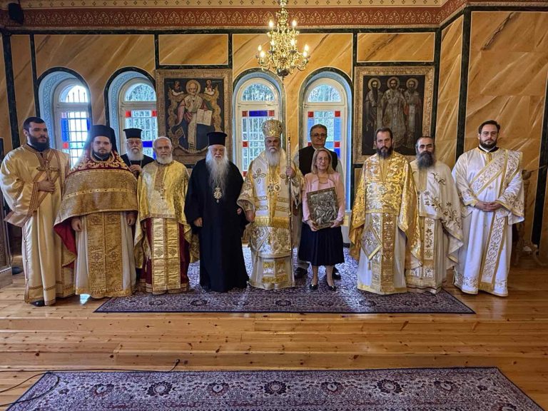 Τιμητική Βράβευση της Αναστασίας Κουμούση από την Ιερά Μητρόπολη Καλαβρύτων και Αιγιαλείας