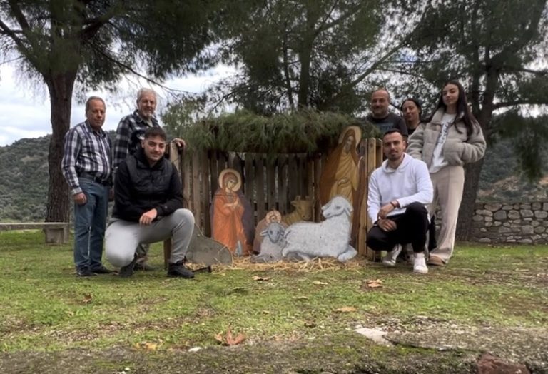 Ευχαριστήριο του Συλλόγου Δημητρόπουλου προς την Π.Ε.Σ. για τον χριστουγεννιάτικο στολισμό