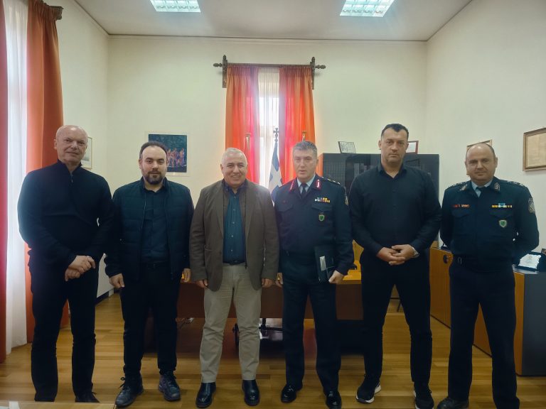Συνάντηση Δημάρχου Αιγιαλείας με την ηγεσία της ΕΛ.ΑΣ. για θέματα ασφάλειας και συνεργασίας