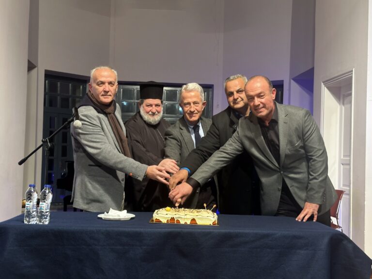 Κοσμοσυρροή στην πίτα του Κώστα Σπηλιόπουλου – Κριτική στη δημοτική αρχή, επόμενοι στόχοι και αναφορά στα Τέμπη