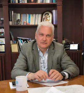 Aνάθεση μεταφορικού έργου στο Αστικό ΚΤΕΛ Αιγίου προτείνει ο Φωκίων Ζαΐμης