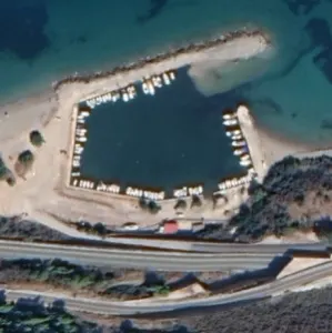 Σε κατάσταση Ειδικής Κινητοποίησης Πολιτικής Προστασίας το Λιμανάκι Κρυονερίου Ακράτας