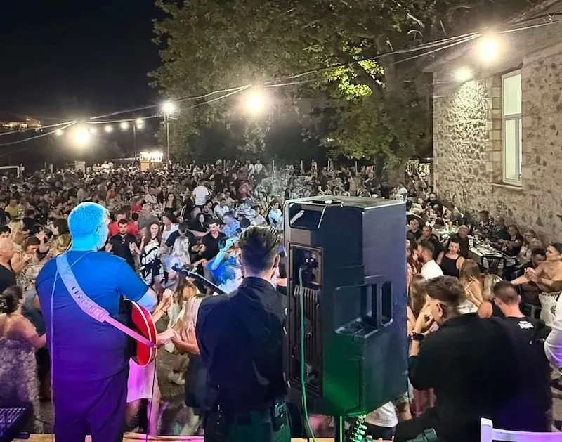 Αύγουστος και πανηγύρια: Η νέα γενιά έδωσε ζωή στην Αιγιάλεια