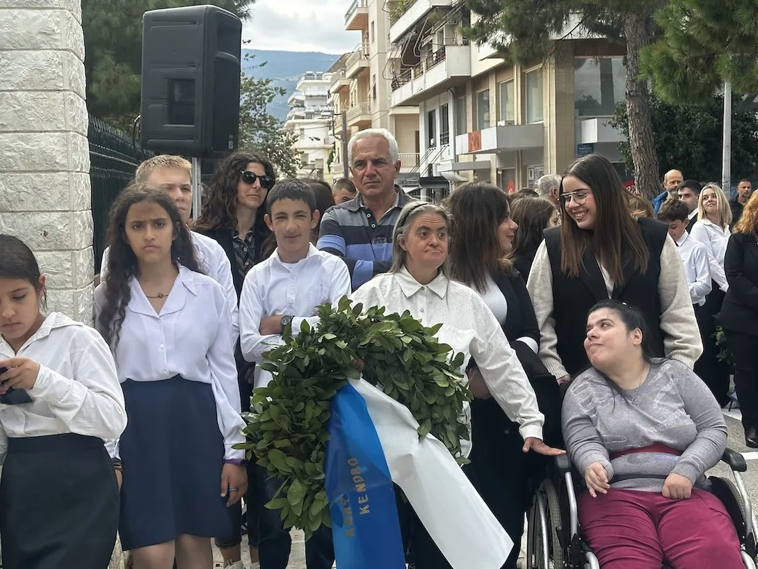 Με συγκίνηση, εθνική υπερηφάνεια και σεβασμό στους ήρωες του Έπους του ’40 η κατάθεση στεφάνων στα Υψηλά Αλώνια Αιγίου