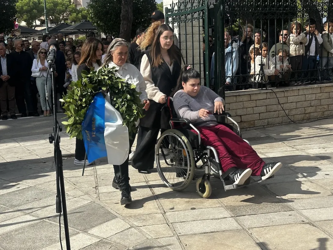 Με συγκίνηση, εθνική υπερηφάνεια και σεβασμό στους ήρωες του Έπους του ’40 η κατάθεση στεφάνων στα Υψηλά Αλώνια Αιγίου
