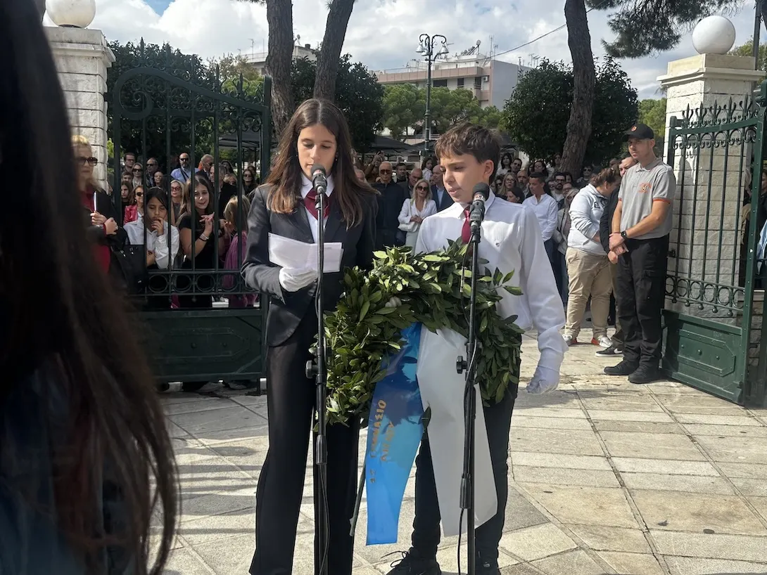 Με συγκίνηση, εθνική υπερηφάνεια και σεβασμό στους ήρωες του Έπους του ’40 η κατάθεση στεφάνων στα Υψηλά Αλώνια Αιγίου