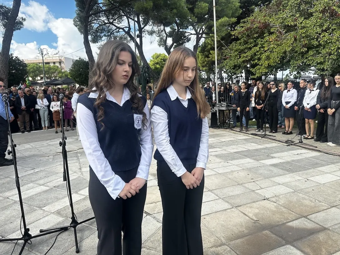 Με συγκίνηση, εθνική υπερηφάνεια και σεβασμό στους ήρωες του Έπους του ’40 η κατάθεση στεφάνων στα Υψηλά Αλώνια Αιγίου