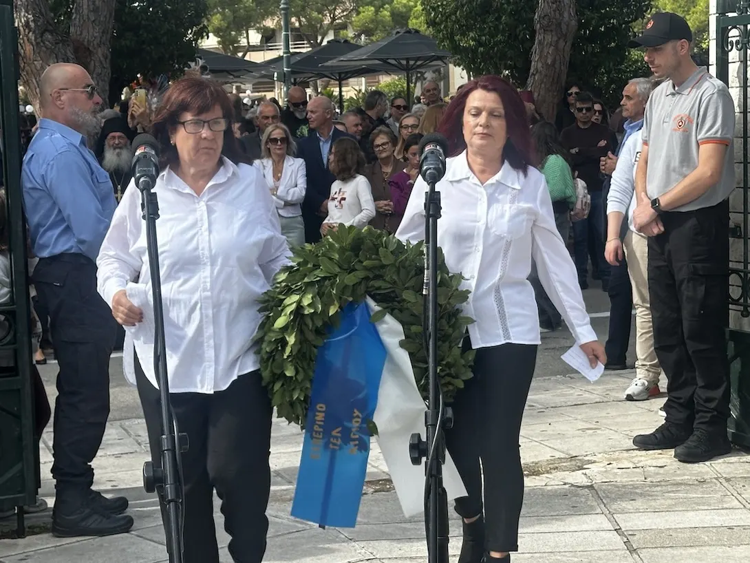 Με συγκίνηση, εθνική υπερηφάνεια και σεβασμό στους ήρωες του Έπους του ’40 η κατάθεση στεφάνων στα Υψηλά Αλώνια Αιγίου